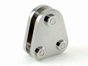 Link Plate with Locking Clevis Pin